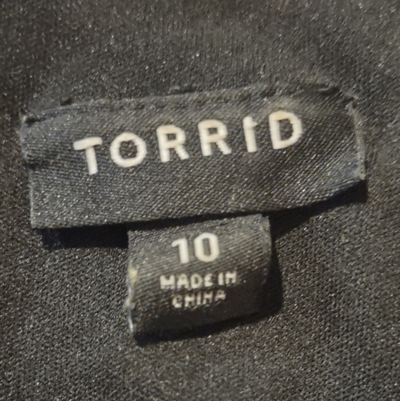 Torrid Chiffon Like Floral V neckline with a Tie, Dress - Picture 3 of 9